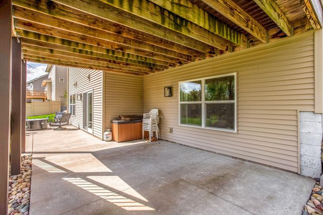 10770 Scott Avenue N, Brooklyn Park, MN 55443