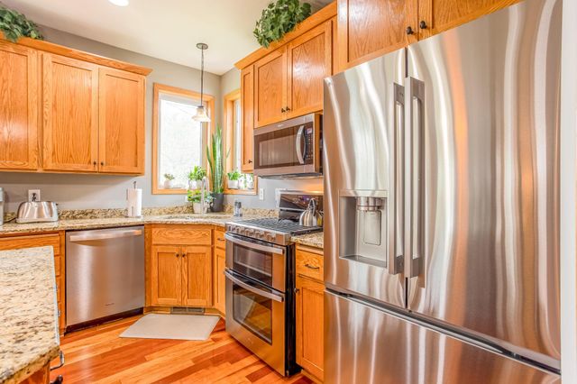 10770 Scott Avenue N, Brooklyn Park, MN 55443