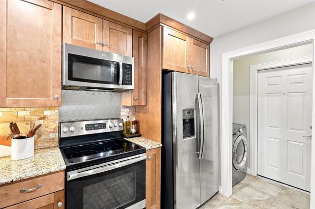 216 Old Hickory Drive, Irving, TX 75060