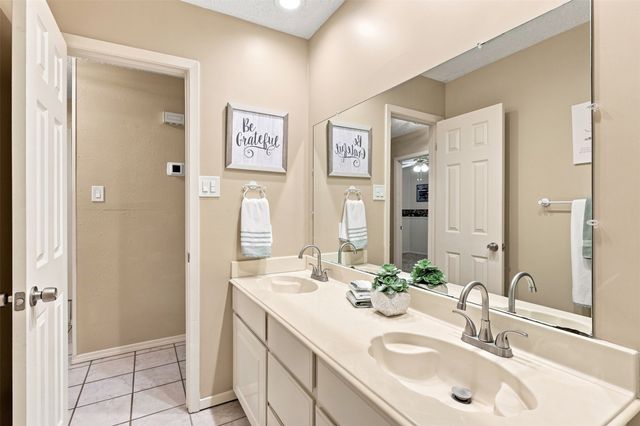 216 Old Hickory Drive, Irving, TX 75060