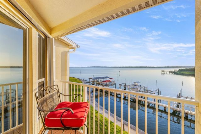 152 BRENT CIRCLE, Oldsmar, FL 34677