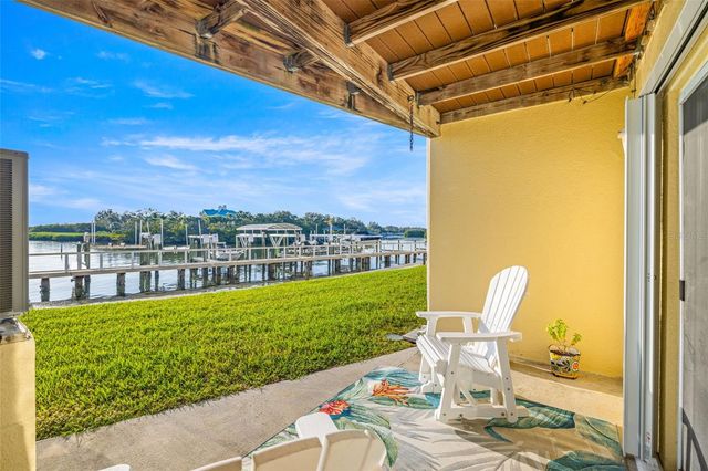 152 BRENT CIRCLE, Oldsmar, FL 34677