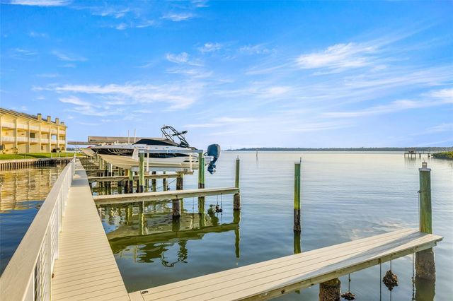 152 BRENT CIRCLE, Oldsmar, FL 34677