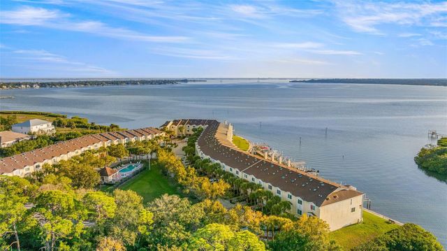 152 BRENT CIRCLE, Oldsmar, FL 34677