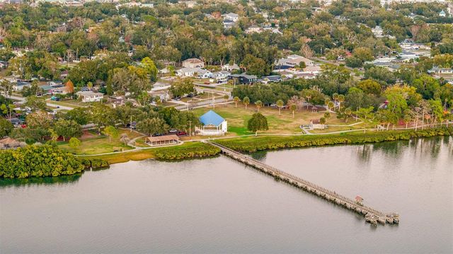 152 BRENT CIRCLE, Oldsmar, FL 34677