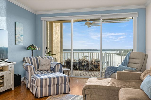 152 BRENT CIRCLE, Oldsmar, FL 34677