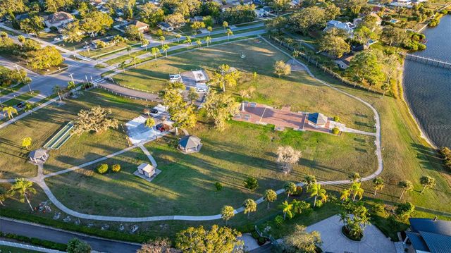 152 BRENT CIRCLE, Oldsmar, FL 34677