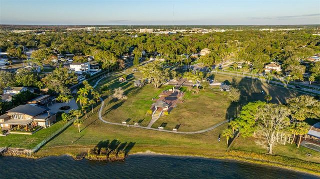 152 BRENT CIRCLE, Oldsmar, FL 34677