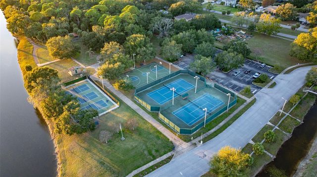 152 BRENT CIRCLE, Oldsmar, FL 34677