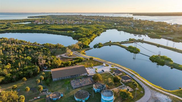 152 BRENT CIRCLE, Oldsmar, FL 34677