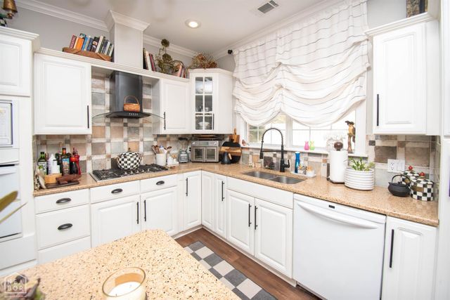 2807 Tower Park Drive, Jonesboro, AR 72404