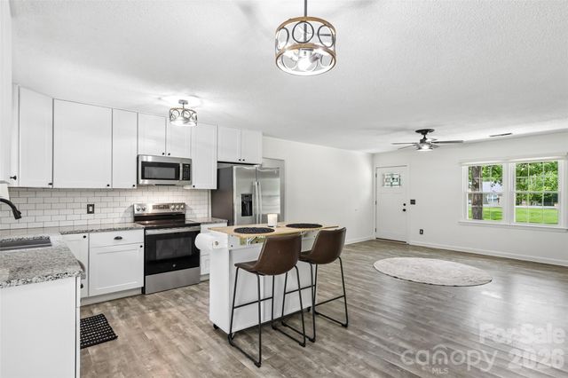 207 S Gold Branch Road, Richfield, NC 28137