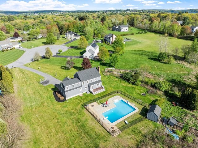 49 Farm Land Lane, Lancaster, MA 01523