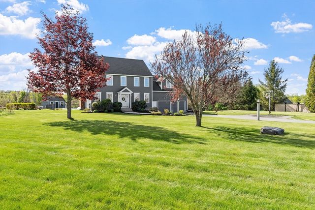 49 Farm Land Lane, Lancaster, MA 01523