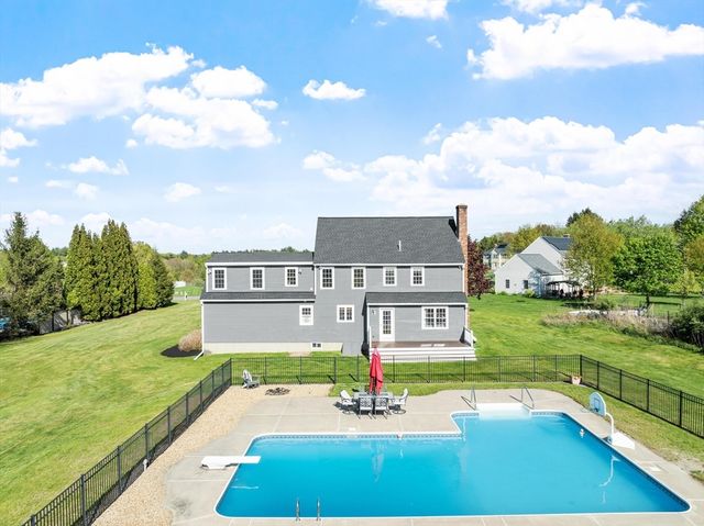 49 Farm Land Lane, Lancaster, MA 01523