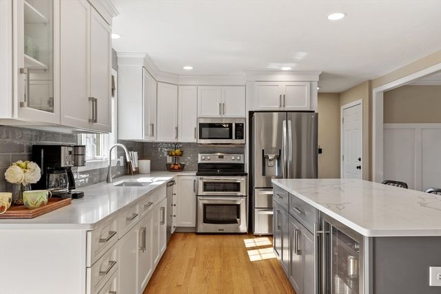 49 Farm Land Lane, Lancaster, MA 01523