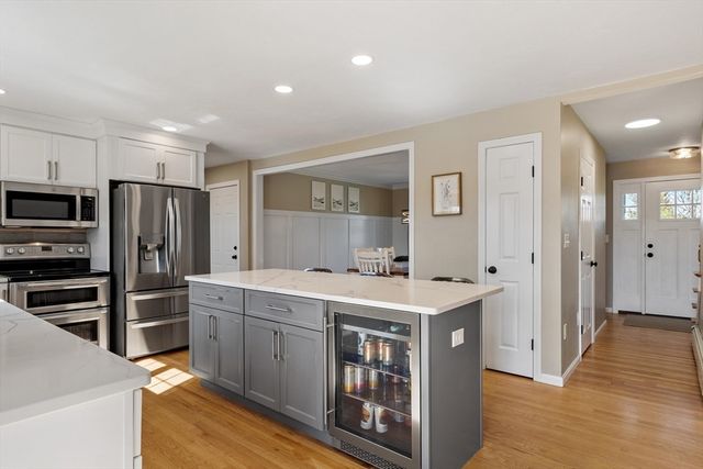 49 Farm Land Lane, Lancaster, MA 01523
