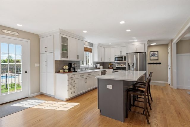 49 Farm Land Lane, Lancaster, MA 01523