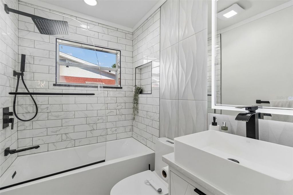 Image 19 of property listing at 7508 W CARACAS STREET, Tampa, FL 33615
