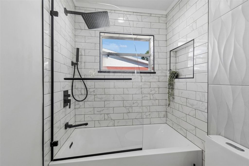 Image 20 of property listing at 7508 W CARACAS STREET, Tampa, FL 33615