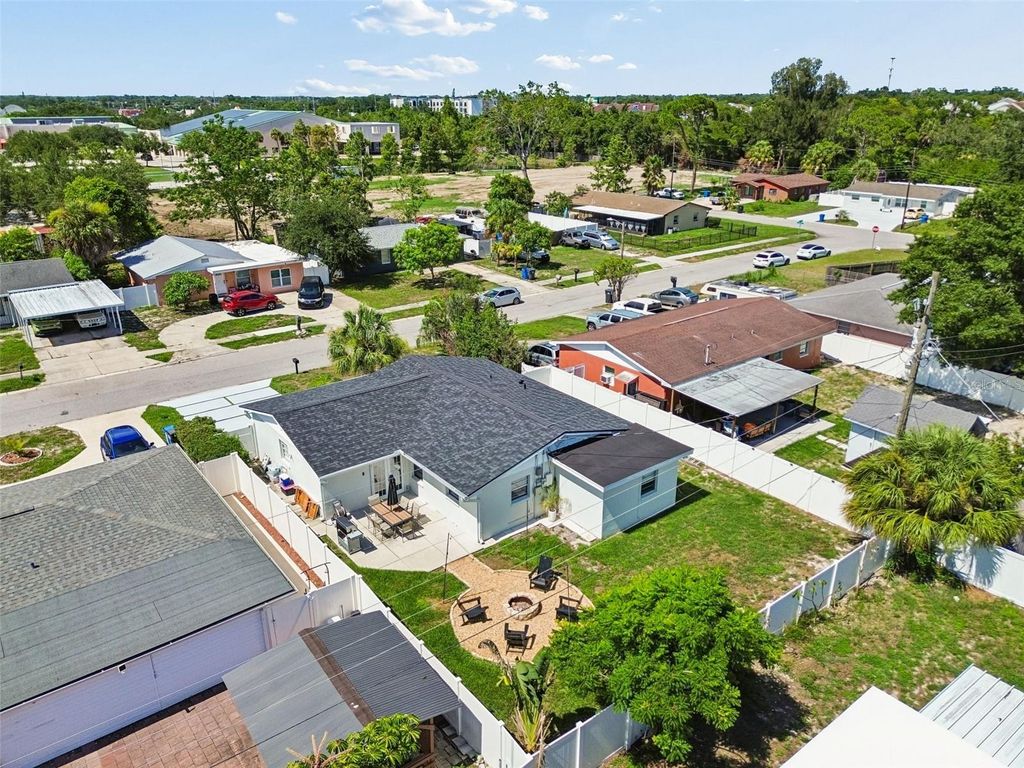 Image 36 of property listing at 7508 W CARACAS STREET, Tampa, FL 33615