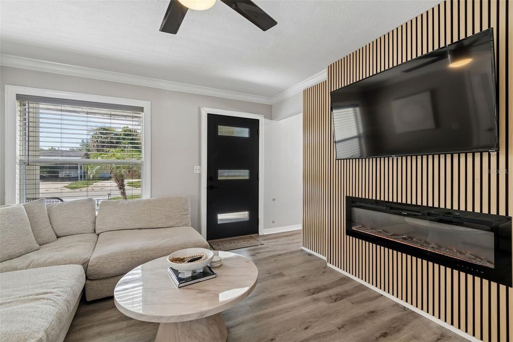 Image 6 of property listing at 7508 W CARACAS STREET, Tampa, FL 33615
