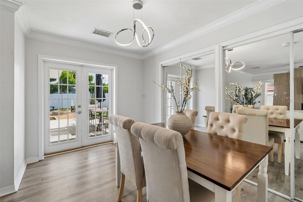 Image 10 of property listing at 7508 W CARACAS STREET, Tampa, FL 33615