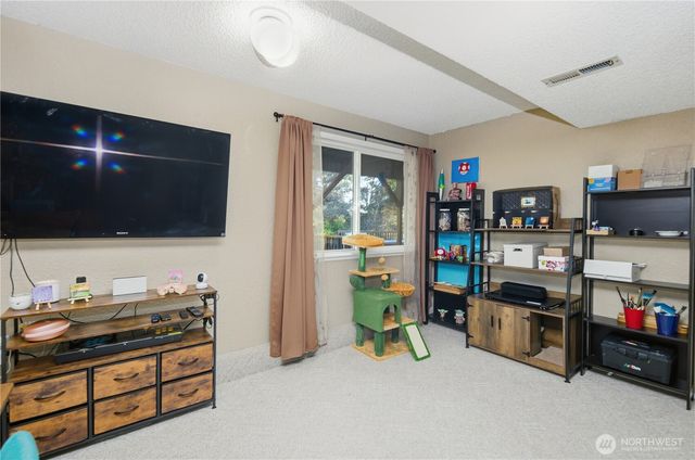 4104 SW 327th Place, Federal Way, WA 98023