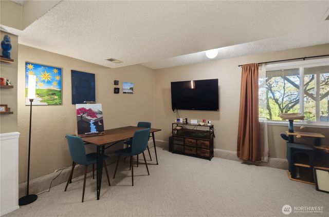 4104 SW 327th Place, Federal Way, WA 98023