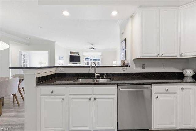 2900 Brighton Beach Pl Apt 201, Virginia Beach, VA 23451