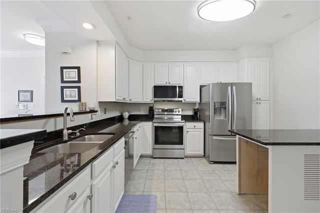 2900 Brighton Beach Pl Apt 201, Virginia Beach, VA 23451