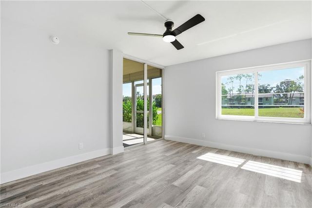 1085 Forest Lakes DR 8102, Naples, FL 34105