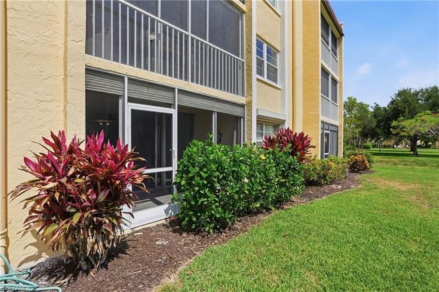 1085 Forest Lakes DR 8102, Naples, FL 34105