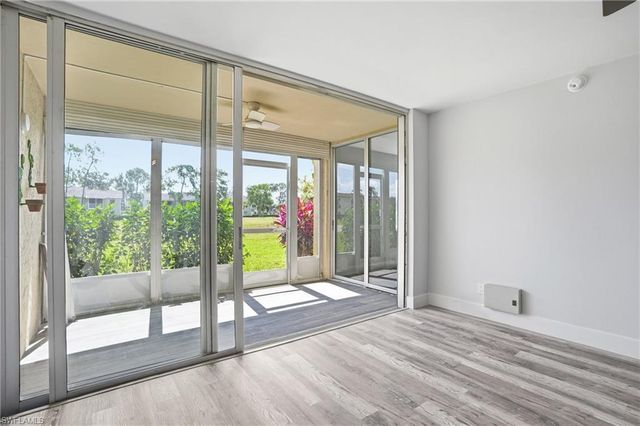 1085 Forest Lakes DR 8102, Naples, FL 34105