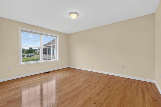27 Leybridge Drive, Hudson, NH 03051