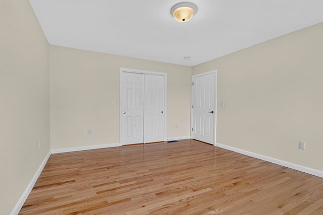 27 Leybridge Drive, Hudson, NH 03051
