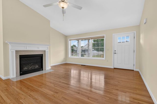 27 Leybridge Drive, Hudson, NH 03051
