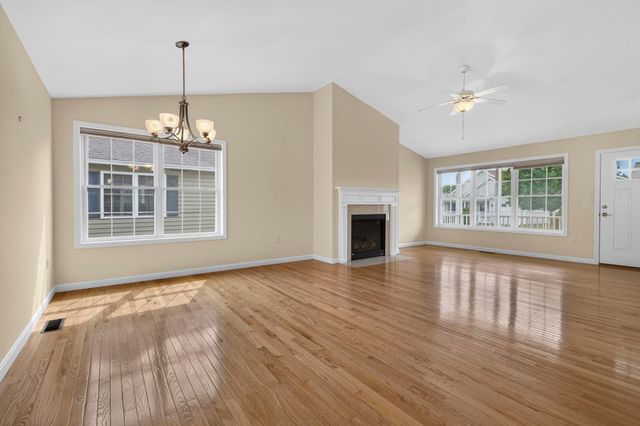 27 Leybridge Drive, Hudson, NH 03051