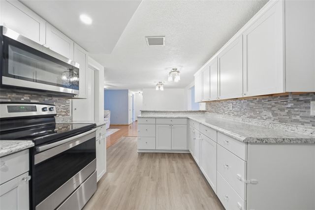 9316 MARK TWAIN LANE, Port Richey, FL 34668