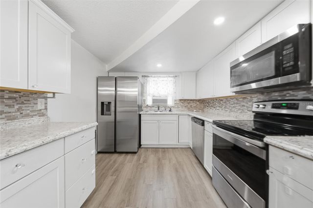 9316 MARK TWAIN LANE, Port Richey, FL 34668