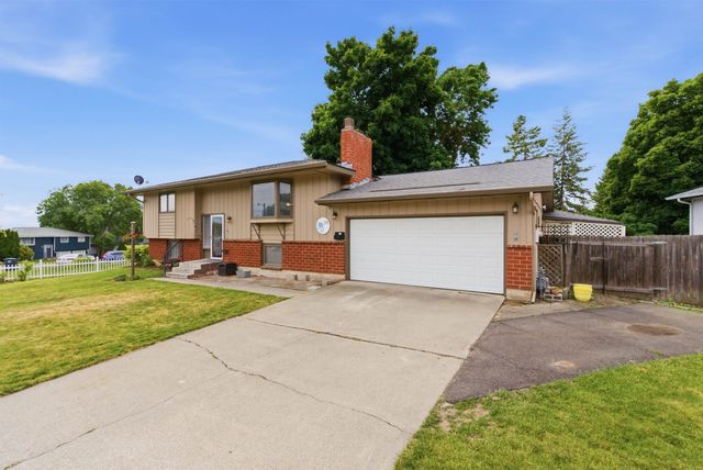 216 Gregory Dr, Cheney, WA 99004