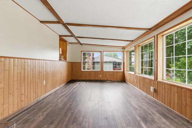 216 Gregory Dr, Cheney, WA 99004