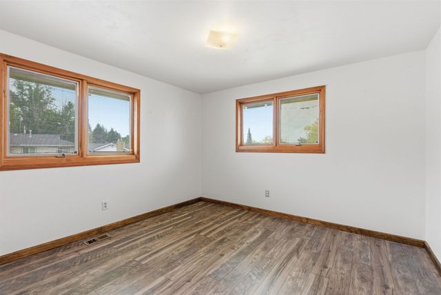 216 Gregory Dr, Cheney, WA 99004