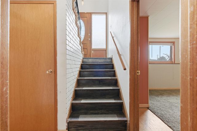216 Gregory Dr, Cheney, WA 99004