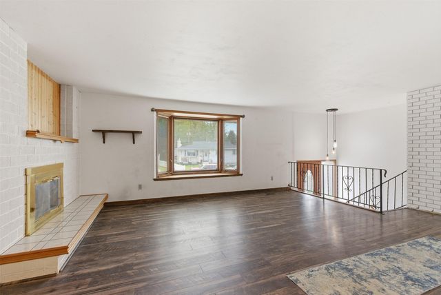 216 Gregory Dr, Cheney, WA 99004