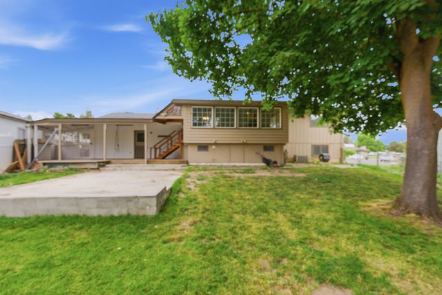 216 Gregory Dr, Cheney, WA 99004
