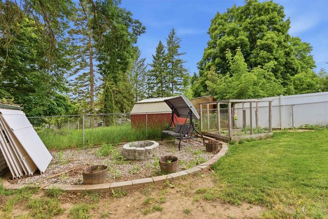 216 Gregory Dr, Cheney, WA 99004