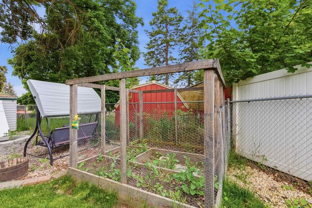 216 Gregory Dr, Cheney, WA 99004