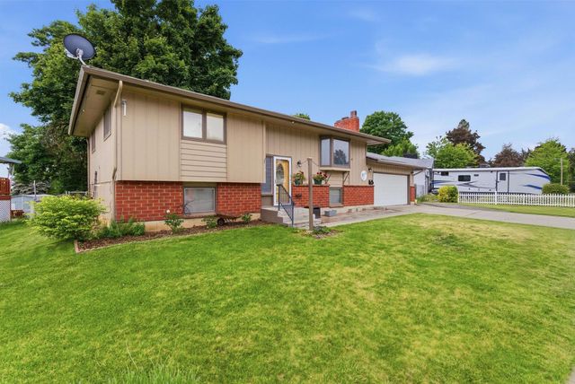 216 Gregory Dr, Cheney, WA 99004