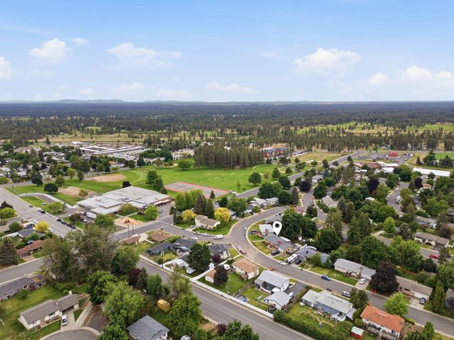 216 Gregory Dr, Cheney, WA 99004